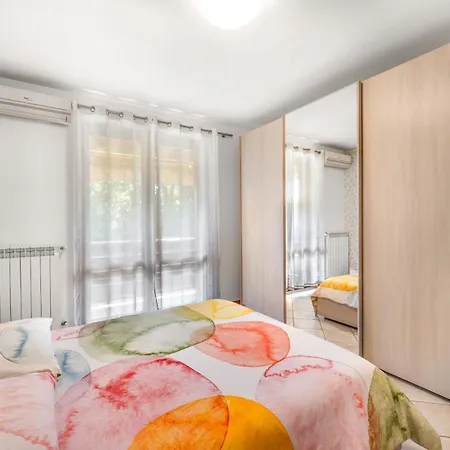 Garda Tulipano Tranquillo Bilocale Con Piscina E Terrazza * Desenzano del Garda