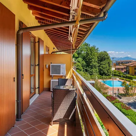 Garda Tulipano Tranquillo Bilocale Con Piscina E Terrazza * Desenzano del Garda