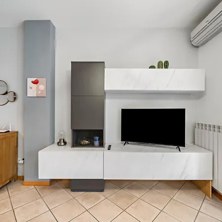 Garda Tulipano Tranquillo Bilocale Con Piscina E Terrazza Appartement *