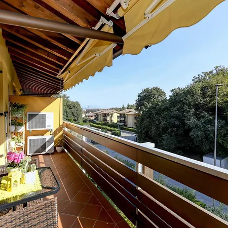 Apartamento Garda Tulipano Tranquillo Bilocale Con Piscina E Terrazza Desenzano del Garda